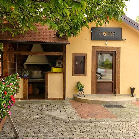 Vila Chess Belgrado Buitenkant foto